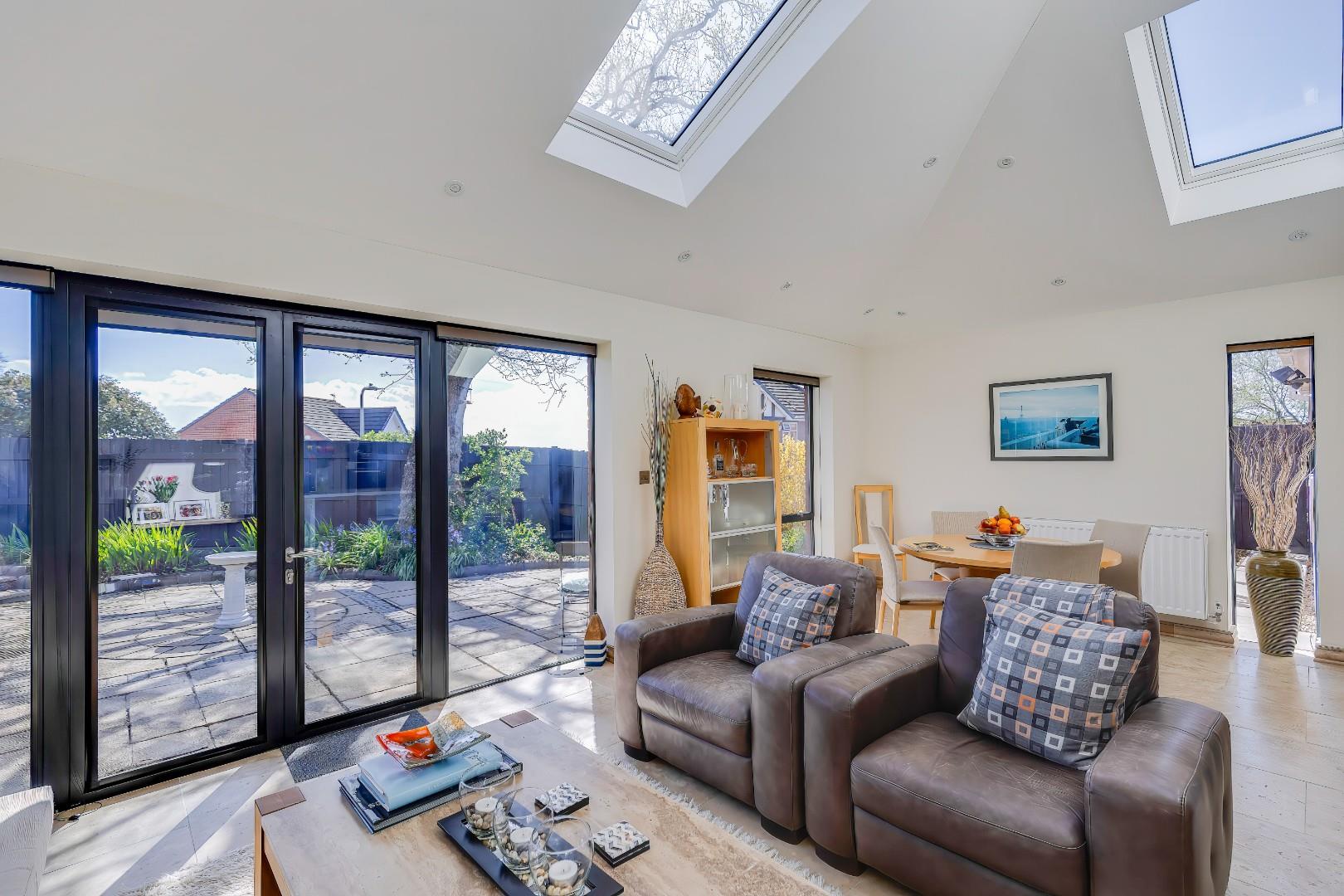 12 Blodyn Y Gog, Barry, CF63 1FB